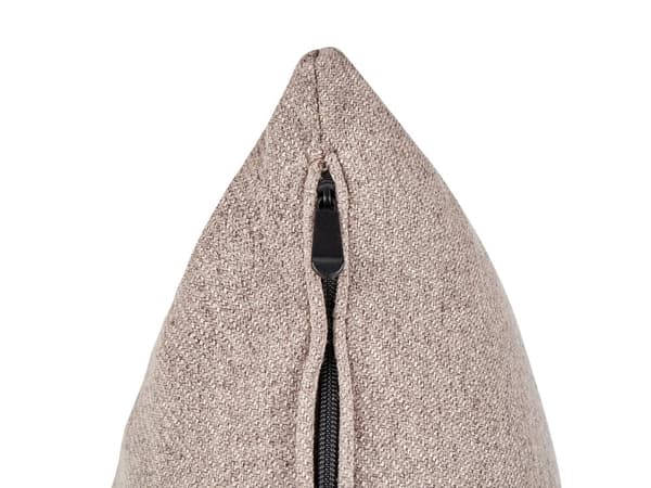 Sittpuff i ljusbrunt polyestertyg med klädsel höger med dekorativa kuddar Metallben Modern design Vardagsrum