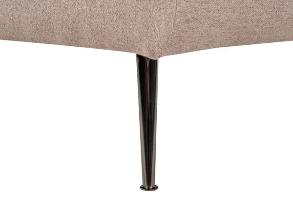 Sittpuff i ljusbrunt polyestertyg med klädsel höger med dekorativa kuddar Metallben Modern design Vardagsrum