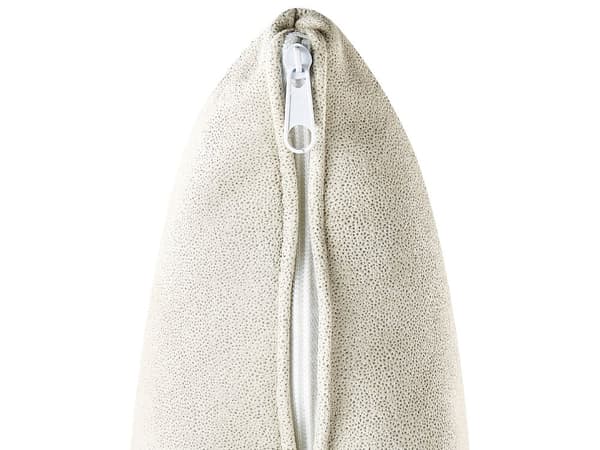Lys beige velour chaiselong venstre quiltet afrundede armlæn sorte ben retro traditionel stil