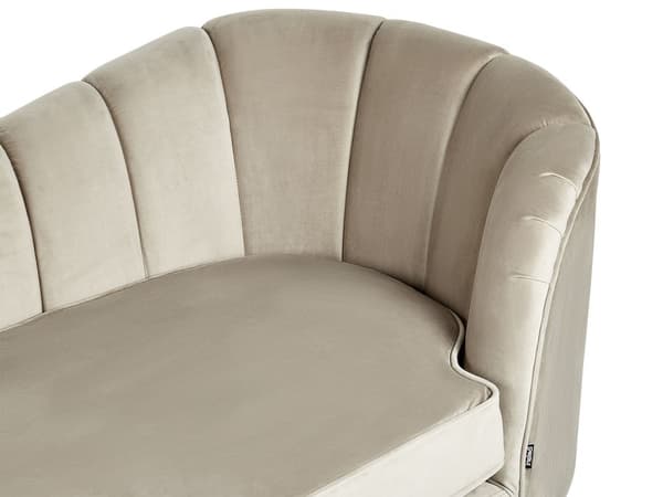 Divaani beige sametti verhoilu mustat metalli jalat oikea moderni glamour