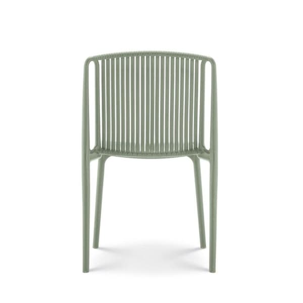 Set med 4 gröna trädgårds- eller terrassstolar i polypropylenhar.