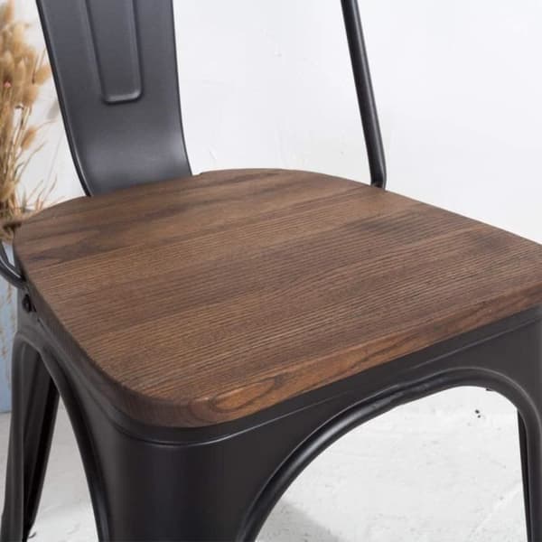 Kosmi Set med 4 svarta och trästolar industriell stil i mattsvart metall och mörk träröv,299