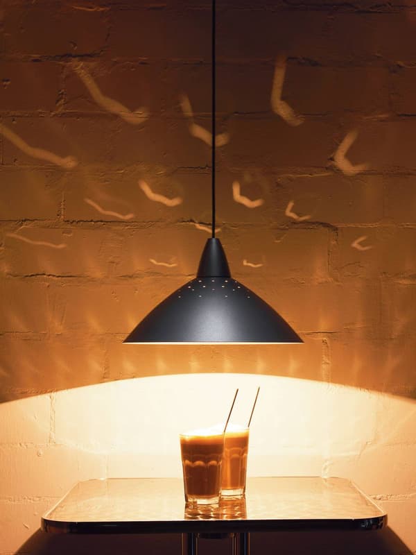 BRILLIANT Lampe Logo pendel 35cm titanium | 1x A60, E27, 60W, egnet til normale lamper (medfølger ikke) | Skala A ++ til E | Justerbar højde/kabel kan
