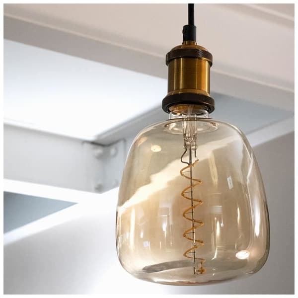 Guldsockel för E27 baslampa