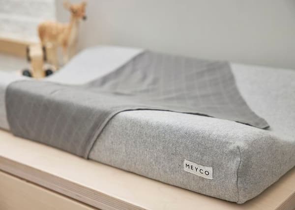 Meyco Baby Knit Basic skötbäddsskydd - grå melange - 50x70cm