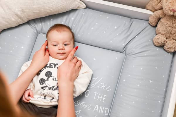 Puslemåtte puslebordsunderlag baby 85 x 72 cm - puslemåtte puslebordsunderlag vandtæt puslemåtte blød galaxy