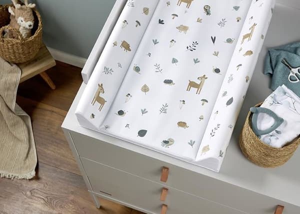 Skötmatta Rotho babydesign - 1201940032 - Skötmatta Cale bebisdjur i skogen 50x70 cm