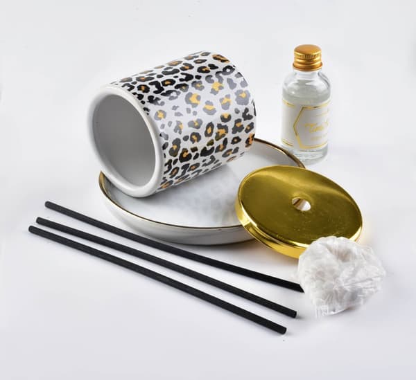 Aromidiffuusori, halkaisija 7,5xH9cm, 14cm pohjalla PANTERA
