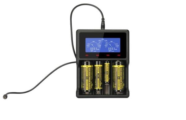 XTAR VC4SL batterioplader til Li-ion / Ni-MH / Ni-CD 18650