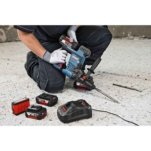 Paket med 2 36V 6Ah GBA-batterier och GAL 3680CV laddare - BOSCH - 1600A00L1U