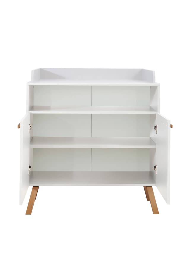 MatsBaby puslekommode 2 dører, 1 åpent rom  hvit .