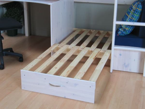 Kids loftsäng med soffa, skrivbord och bokhylla vit/blå.