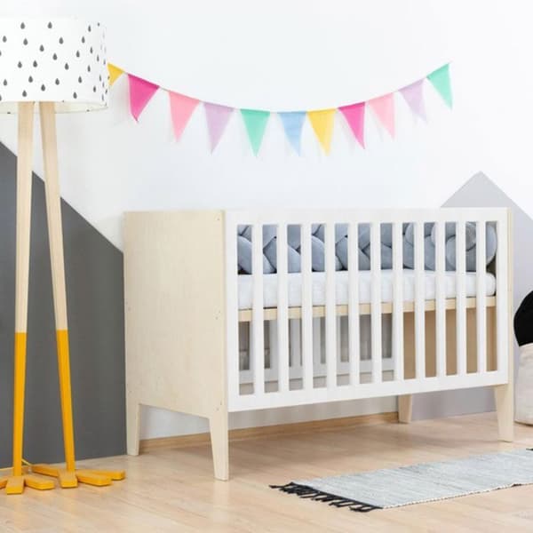 Utvecklingssäng baby naturlig färg + vita spjäll 60 x 120 cm