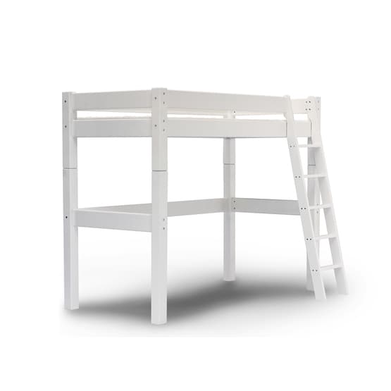 Fööniks Hög Loftsäng Lutande Stege 90 Cm
