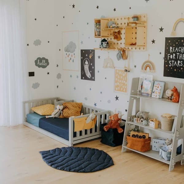 Montessori taaperon lattiasänky kiskoilla Kahden hengen sängyn runko, Parvisänky taaperolle Matalatasoinen sänky lasten sänkylle Taaperosänky Montesso