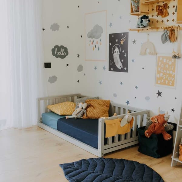 Montessori taaperon lattiasänky kiskoilla Kahden hengen sängyn runko, Parvisänky taaperolle Matalatasoinen sänky lasten sänkylle Taaperosänky Montesso
