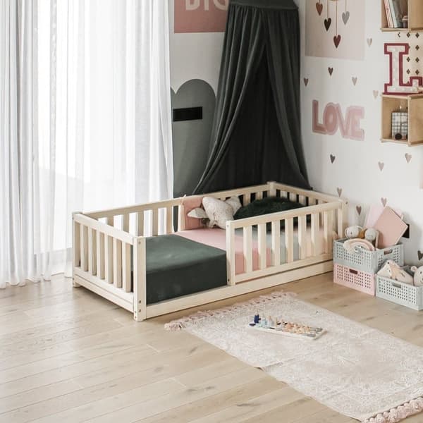Småbarnsseng, Sengeramme i gulv, Sengeramme i massivt træ, Montessori seng, Børneseng, Dagseng, Sovesofa, Småbørnsgulvseng, Montessori seng