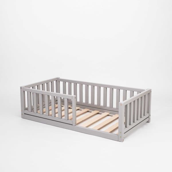 Taaperosänky, Lattiasängyn runko, Massiivipuinen sängyn runko, Montessori-sänky, Lastensänky, Sohvasänky, Vuodesohva, Taaperon lattiasänky, Montessori