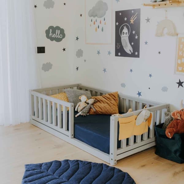 Taaperosänky, Lattiasängyn runko, Massiivipuinen sängyn runko, Montessori-sänky, Lastensänky, Sohvasänky, Vuodesohva, Taaperon lattiasänky, Montessori