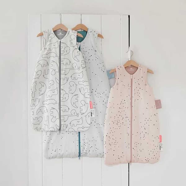 Done By Deer Unilaukku Tog 2.5 Dreamy Dots Pinkki