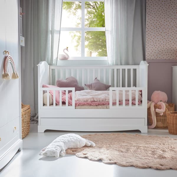 Royal tidlös vit spjälsäng 70x140 / bäddsoffa 70x140