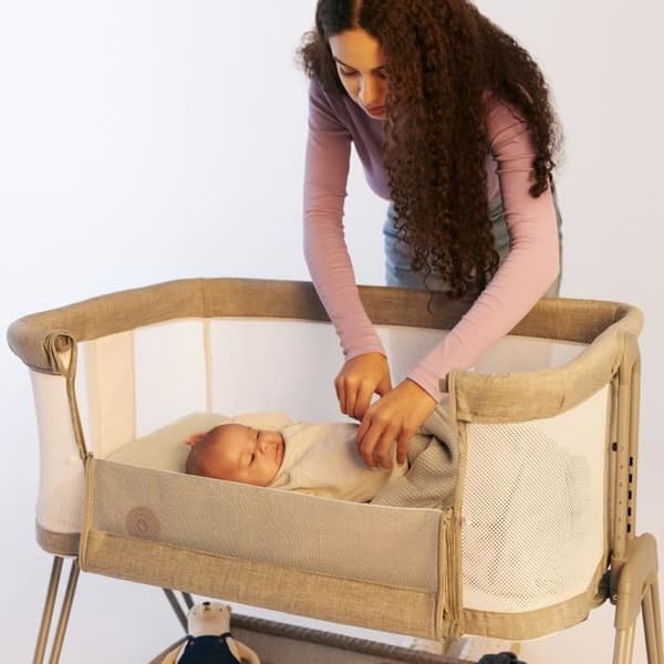 LIONELO Luna konvertibel samsovsäng med madrass - Upp till 9 kg - Justerbar höjd och lutning - Beige
