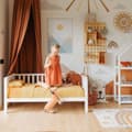 Miniatyrbild 4 av 10: Småbarnssäng med Sängkanter – Träsäng för Barn – Barnsäng med Räcken – Montessori Sängram för Barn