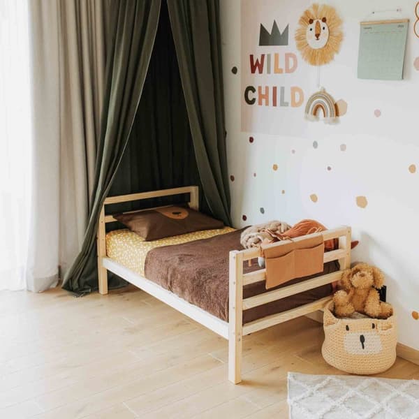 Säng för Pojkar, Säng för Flickor, Montessori Barnmöbler, Låg Barnsäng, Dagbädd för Barn, Barnsäng i Massivt Trä, Montessori Stil Säng