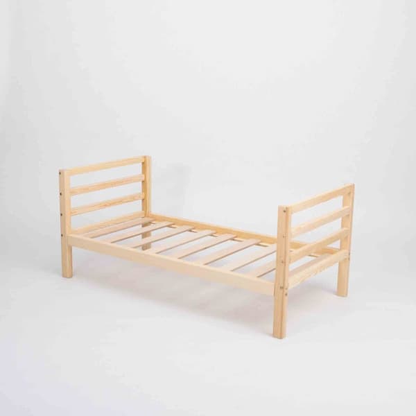 Säng för Pojkar, Säng för Flickor, Montessori Barnmöbler, Låg Barnsäng, Dagbädd för Barn, Barnsäng i Massivt Trä, Montessori Stil Säng