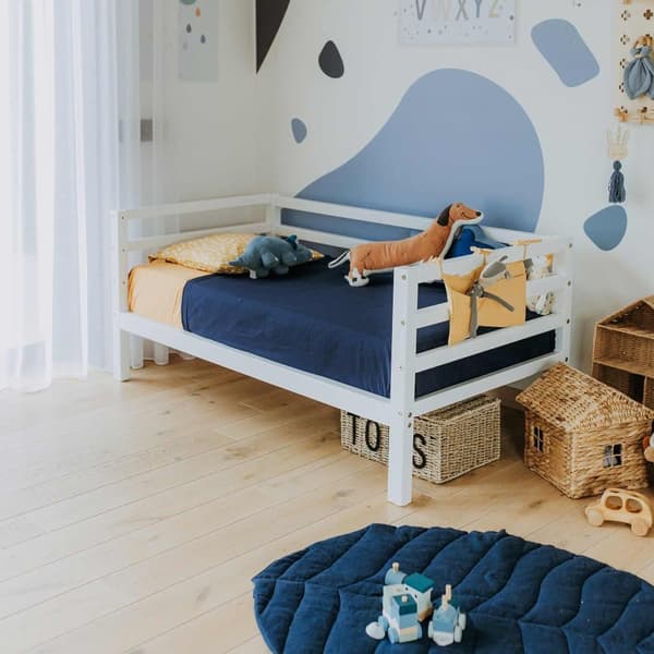 Lasten Sänky - Lastensänky Puusta - Turvakaiteellinen Sänky - Matala Lastensänky - Yhteisnukkumissänky - Montessori Huonekalut - Pojan Sänky
