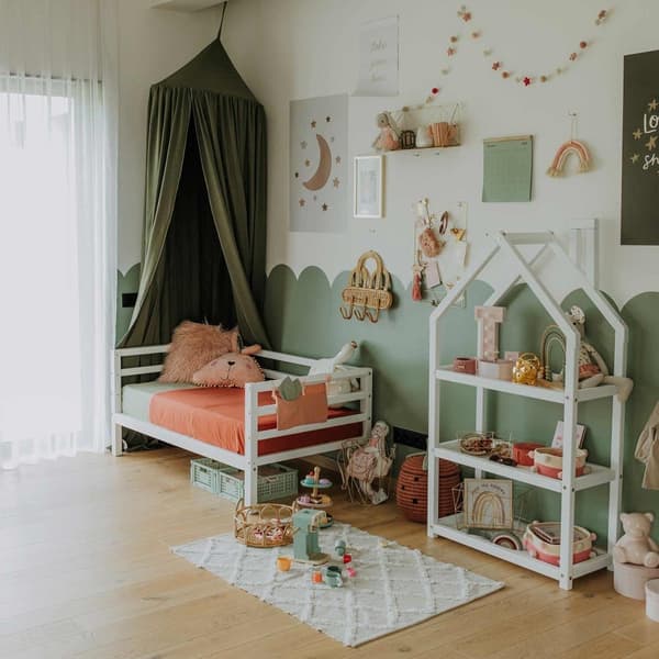 Lasten Sänky - Lastensänky Puusta - Turvakaiteellinen Sänky - Matala Lastensänky - Yhteisnukkumissänky - Montessori Huonekalut - Pojan Sänky