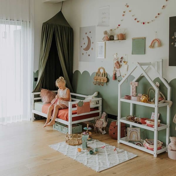 Lasten Sänky - Lastensänky Puusta - Turvakaiteellinen Sänky - Matala Lastensänky - Yhteisnukkumissänky - Montessori Huonekalut - Pojan Sänky