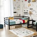 Pikkukuva 4 / 10: Lasten Sänky - Lastensänky Puusta - Turvakaiteellinen Sänky - Matala Lastensänky - Yhteisnukkumissänky - Montessori Huonekalut - Pojan Sänky