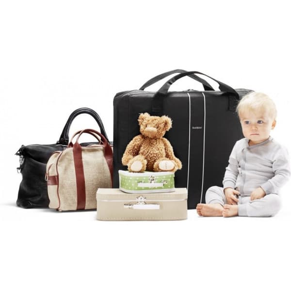 BabyBjörn Travel Crib Light resesäng med lakan, Svart/Bomull, Vit