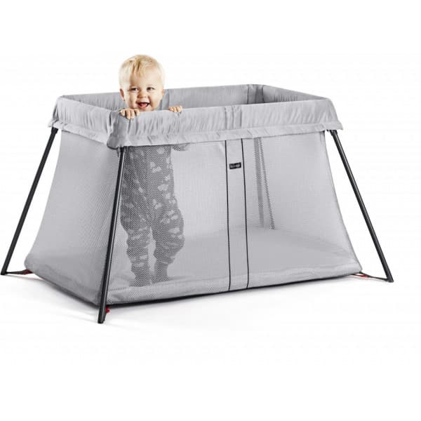 BabyBjörn Travel Crib Light resesäng med lakan, Silver/Organisk bomull, Vit