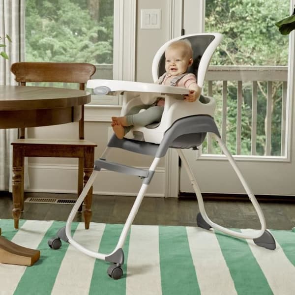 INGENUITY Barnstol Trio 3 i 1 - Konvertibel bältesstol - SmartClean™