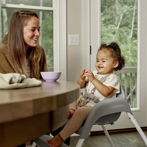 INGENUITY Barnstol Trio 3 i 1 - Konvertibel bältesstol - SmartClean™
