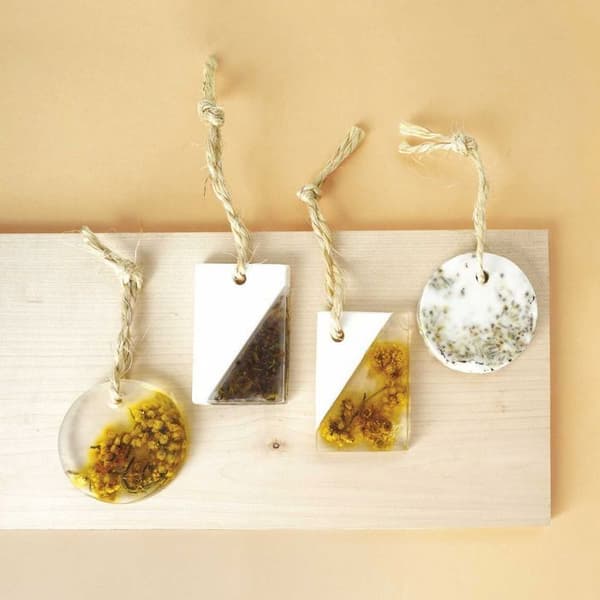 2 DIY-lådor - Gör blommiga tvålar