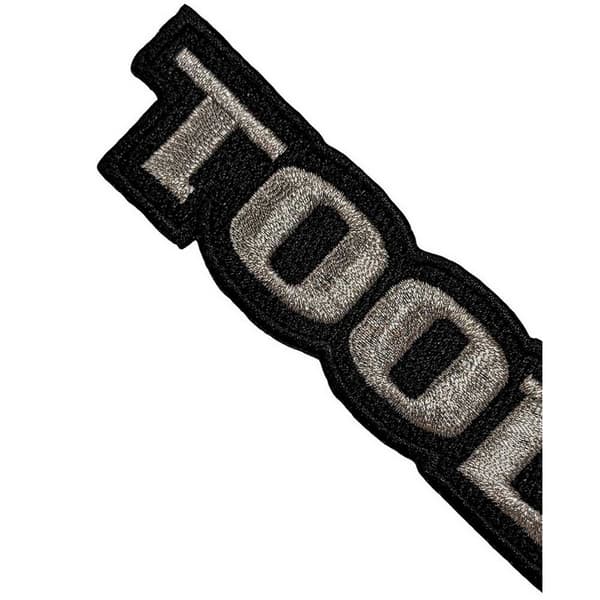 Tool Opiate Vävd Logo Strykning på lapp