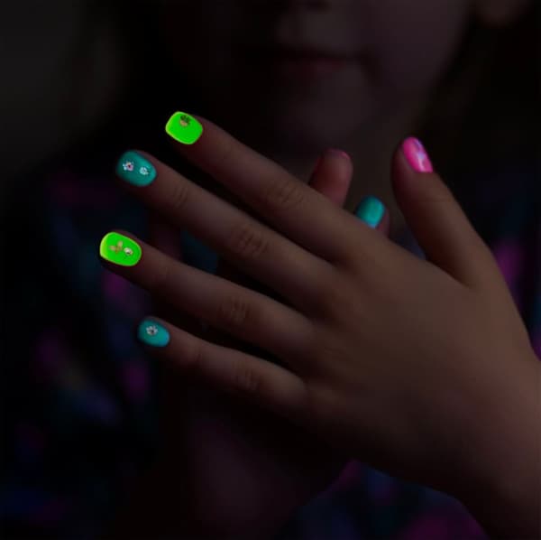 Real UniQ Nail Art 3-in-1 Peltirasia