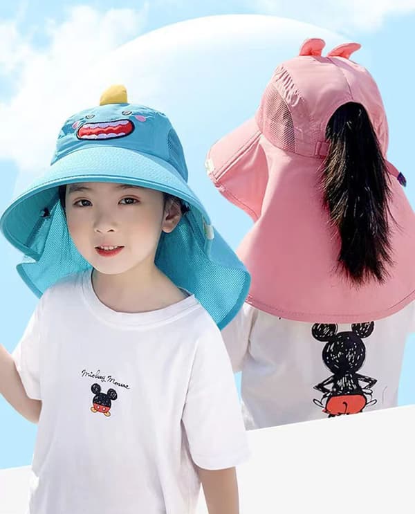 Barnsolhatt med UV-skydd & visselpipa – 3–10 år