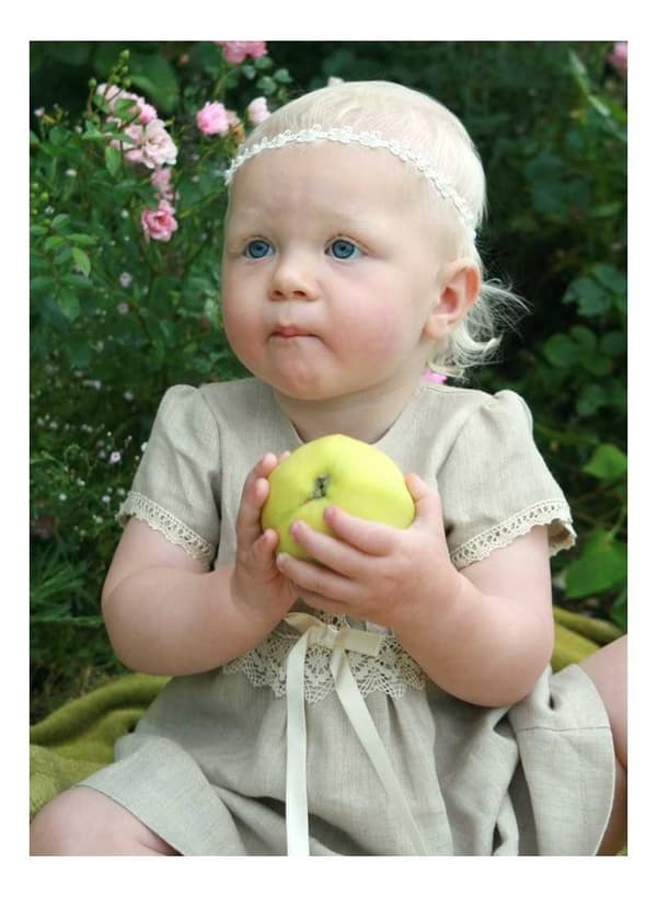 Special occasions linen with long sleeves and bow