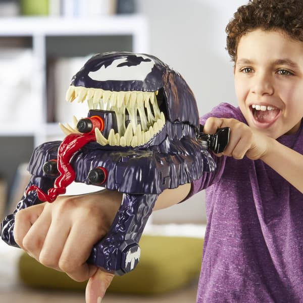 Venom Strike Blaster Spiderman