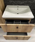 Miniatyrbillede 4 af 8: Badeværelsesskab med håndvask 60 cm evoke egetræsrillede lameller Rietti
