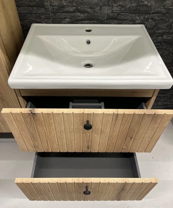 Set med 60 cm badrumsskåp, ek, evoke, lameller, med handfat, kran och sifon, Rietti