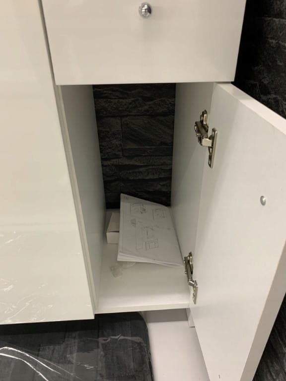 Kylpyhuonekaappi pesualtaalla, peilillä ja valaisimella, valkoinen, 75 cm Papaja