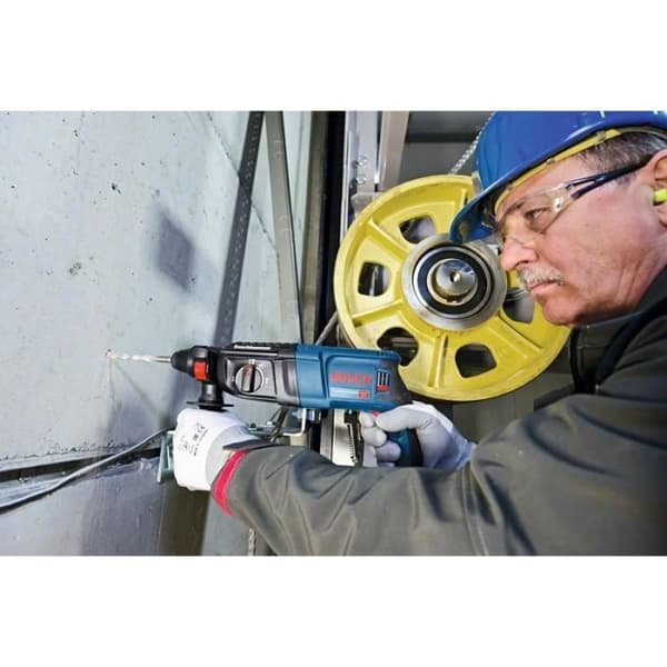 SDS + BOSCH PROFESSIONAL GBH 2-26 F - 830 W roterande hammare