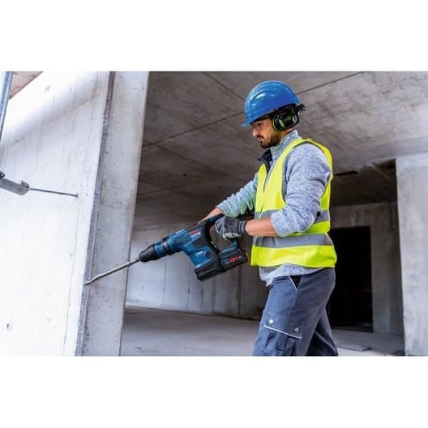 SDS Max GBH 18V-36 C sladdlös borrhammare med två ProCORE 5,5Ah batterier + GAL 1880 CV laddare BOSCH standardbox