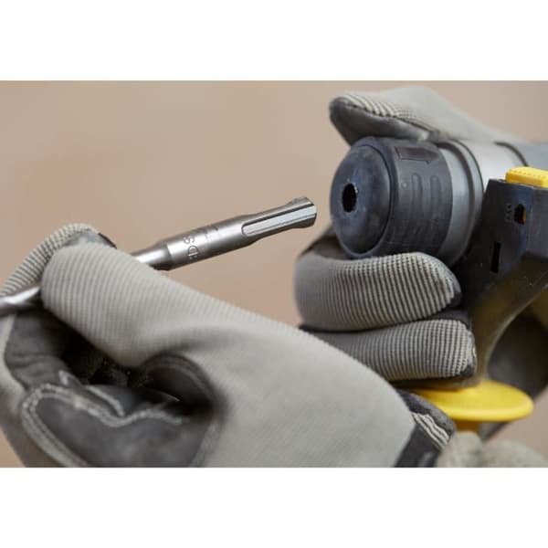 Stanley FatMax 18V SDS Plus Borstlös borrmaskin - 2 Joule - 2 4,0 Ah batterier - 3 arbetslägen