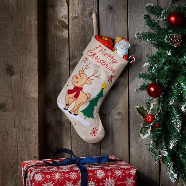 Julstrumpa i jutelook med renmotiv - beige